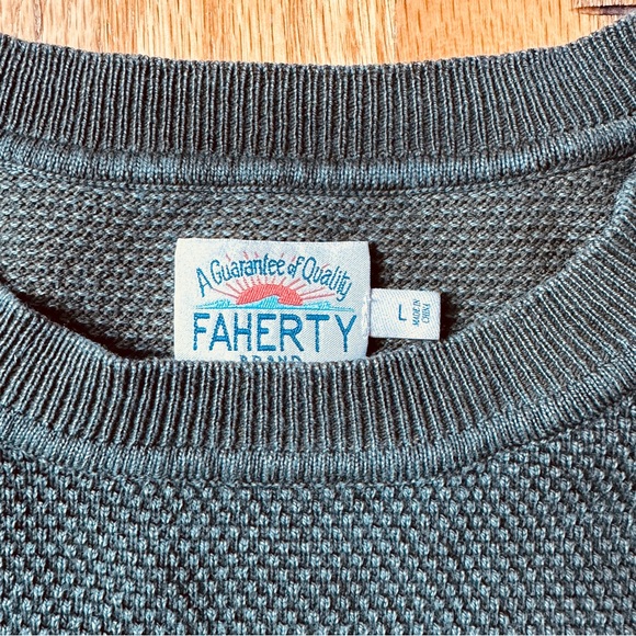 Faherty Men’s Large Olive Cotton Cashmere blend Sunwashed Crewneck Sweater - Picture 3 of 7